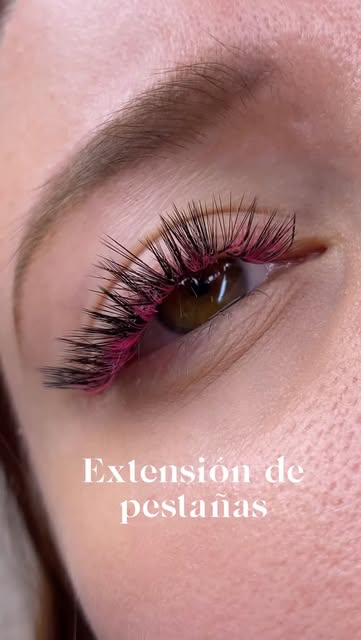 Extensiones de pestañas realizadas en Insomnia
